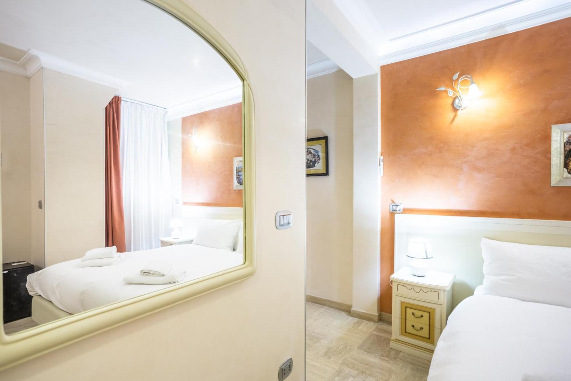 Luxury Inn Opera Roma Eksteriør bilde